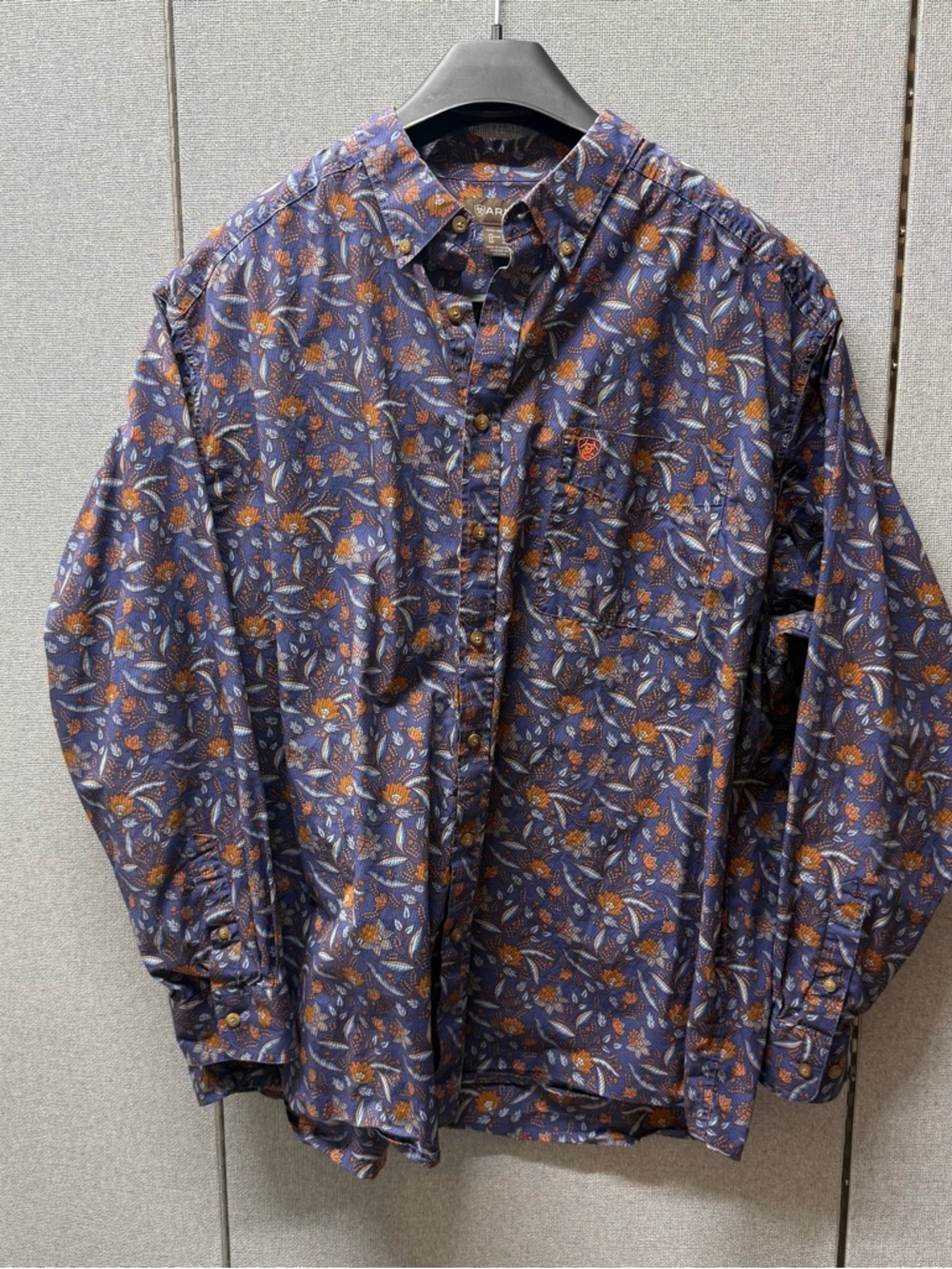Ariat mens  Floral Lightweight Button-Up Shirt Long Sleeve